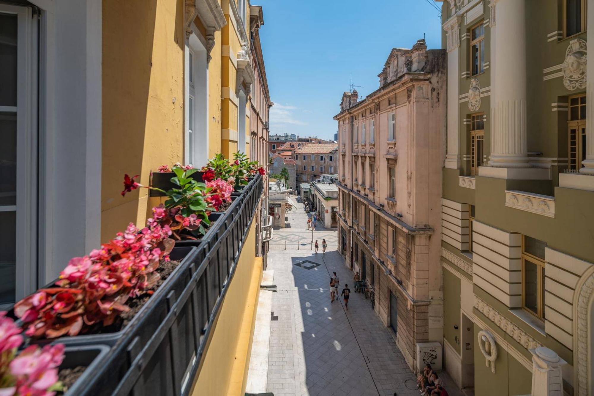 Monamel Luxury Suites Split Buitenkant foto