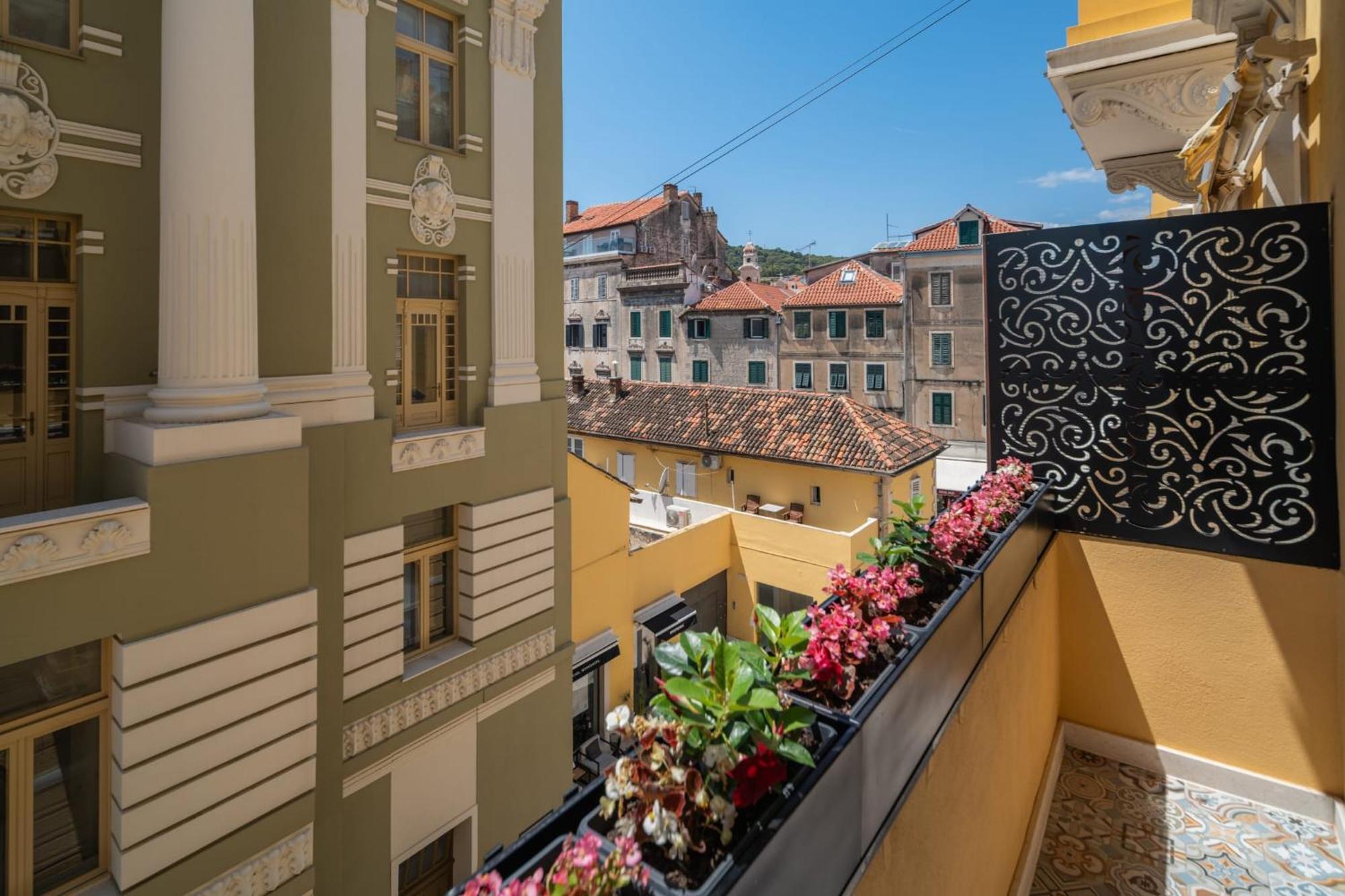 Monamel Luxury Suites Split Buitenkant foto